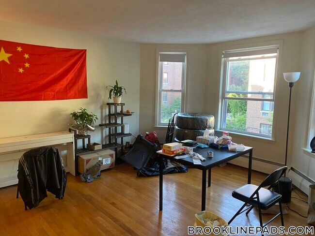 Foto del edificio - 312 Tappan St