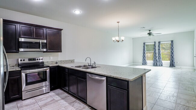 Building Photo - 15063 Baylor Ave
