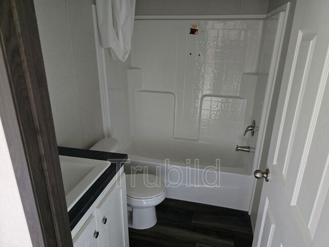 Building Photo - 117 Galahad Dr