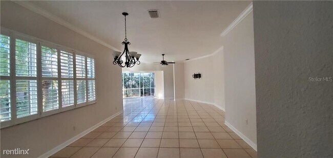 Building Photo - 2 br, 2 bath House - 5215 Fairway One Dr