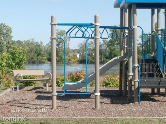 Foto del edificio - 3 br, 2 bath Townhome - Oaks of Golden Pond