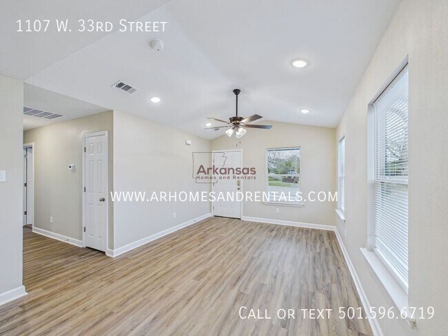 Foto del edificio - 1107 W 33rd St