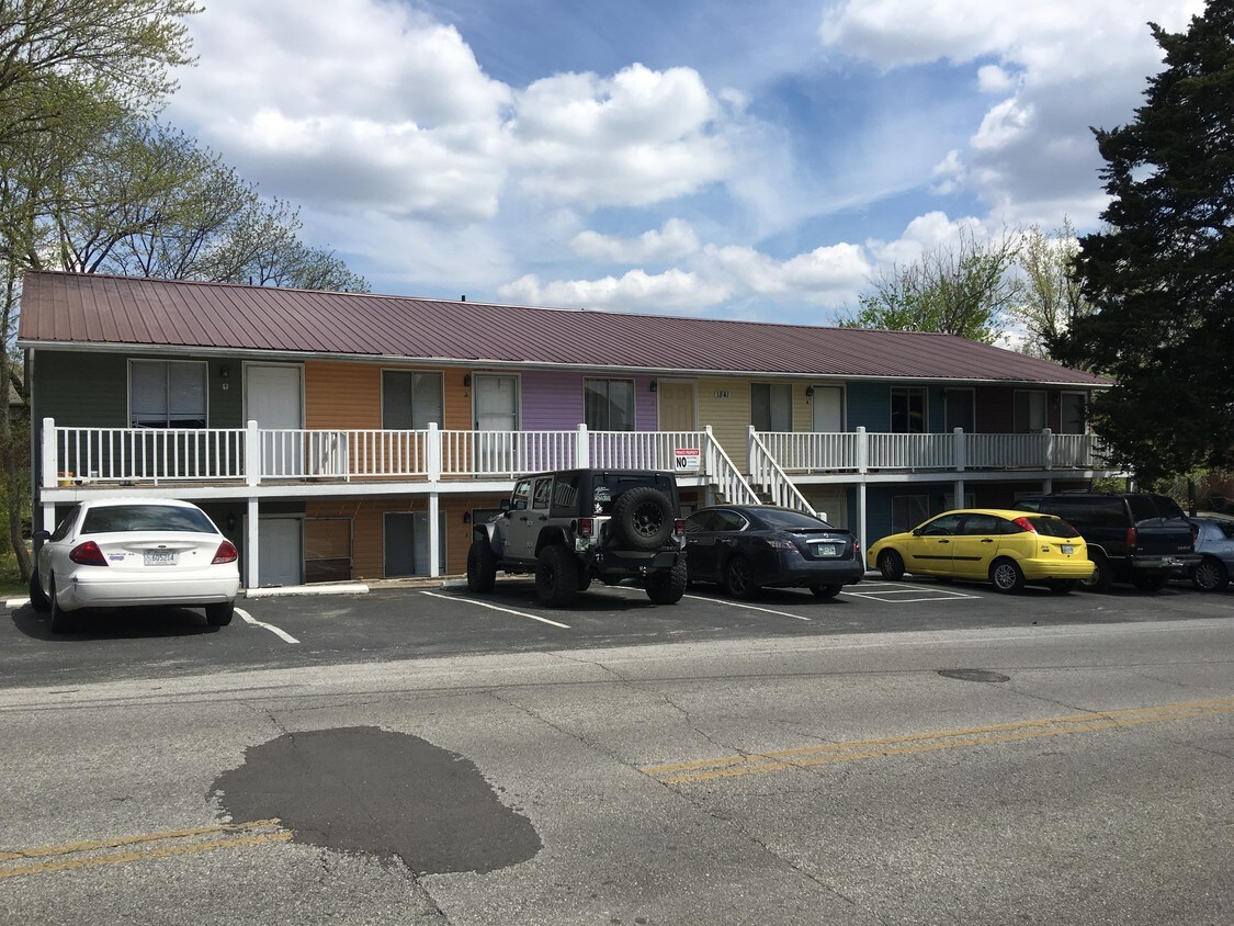 Building Photo - 1841 N Dixie Ave