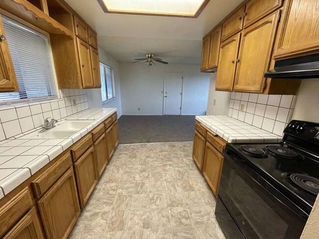 Building Photo - 44768 Spring Hill Rd