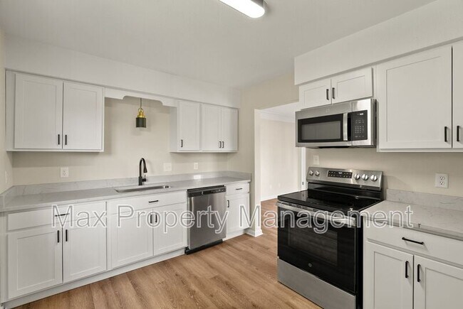 Foto del edificio - 121 Thornton Ave