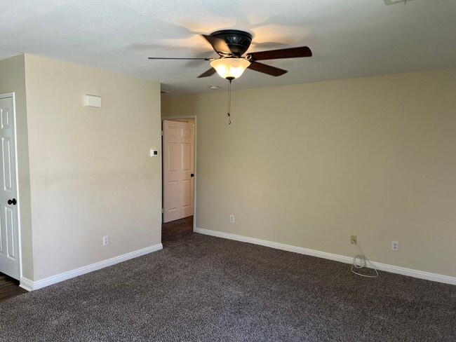 Foto del edificio - 11531 Oak St