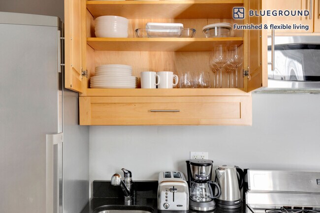 Foto del edificio - 410 E 13th St