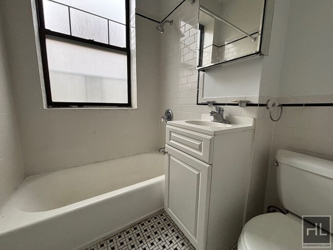 Foto del edificio - WEST 72 STREET