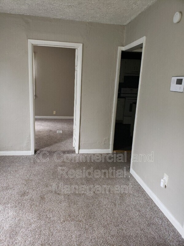 Foto del edificio - 5911 Lexington Ave