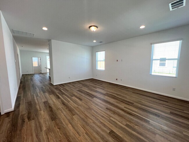 Building Photo - Brand New, Single Story, Detached, 3 Bedro...
