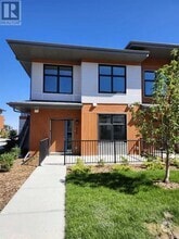 Building Photo - 400-400 Belmont St SW