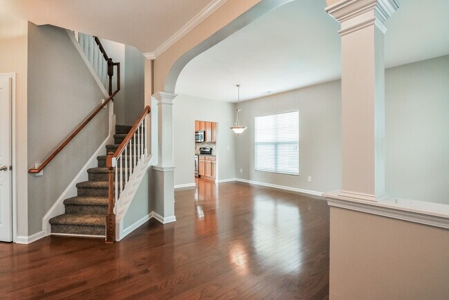 Foto del edificio - 3215 Whispernut Ln