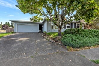 Building Photo - 18235 NW Park View Blvd