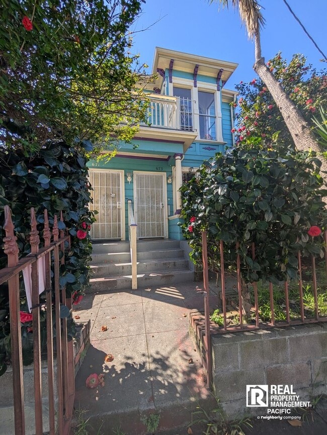 Charming 2BR Home with Private Deck & Shared Backyard – Oakland - Charming 2BR Home with Private Deck & Shared Backyard – Oakland