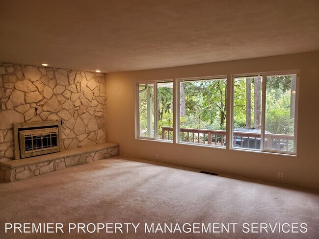Building Photo - 3 br, 2.5 bath House - 36621 Camp Creek