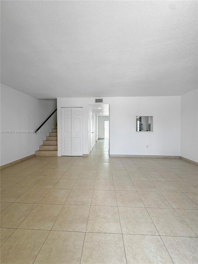 Building Photo - 839 W 79th St