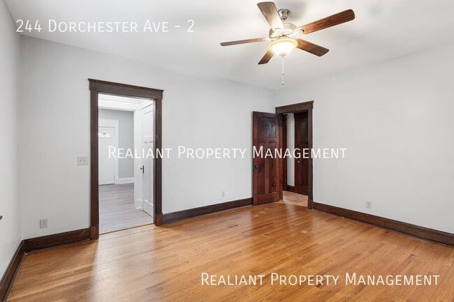 Foto del edificio - 244 Dorchester Ave