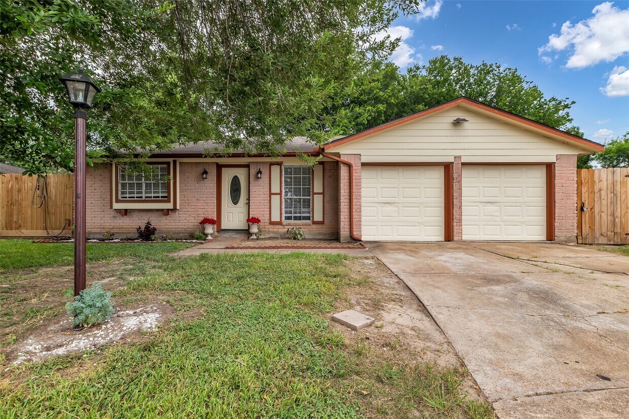 Foto principal - 12110 Panay Dr