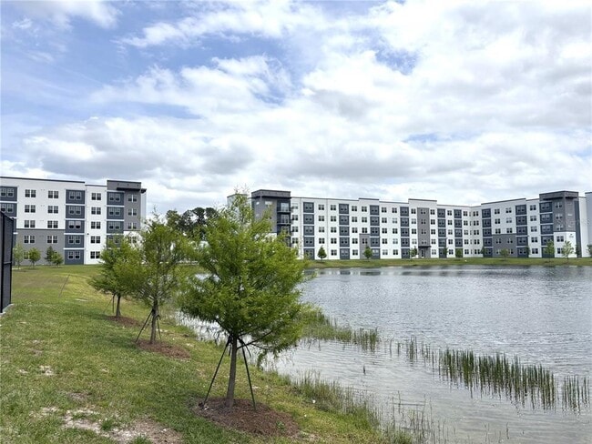 Building Photo - 5579 Millennia Park Dr
