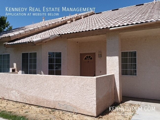 Building Photo - 1645 Cactus Dr