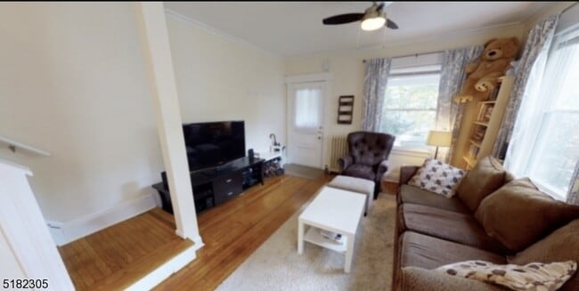 Building Photo - 61 Dunnell Rd