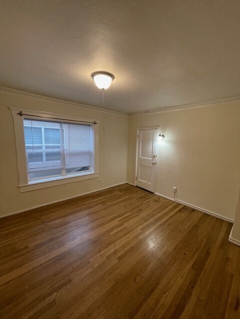 Living Room - 1517 NE 8th Ave