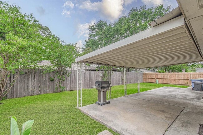 Building Photo - 4922 Bridgemont Ln