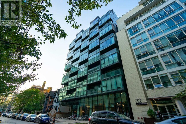 Building Photo - 38 Stewart St
