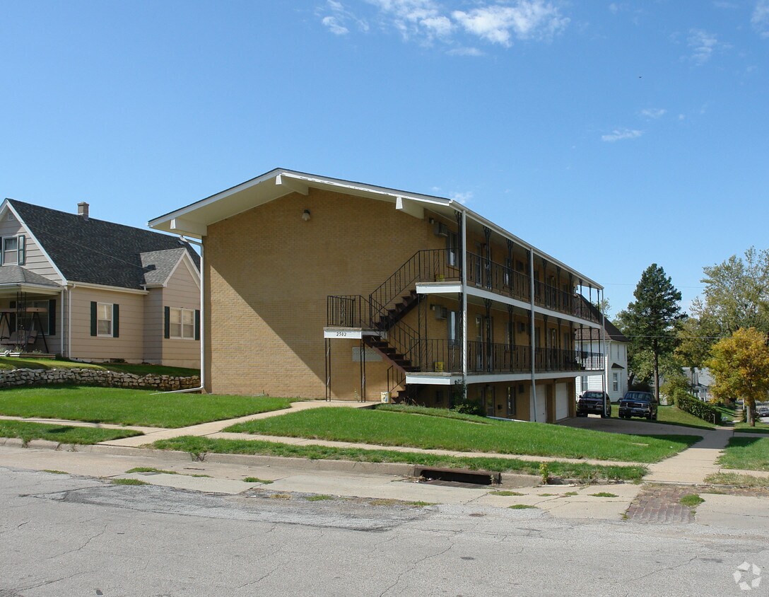 Arbor Apartments Apartments in Omaha, NE