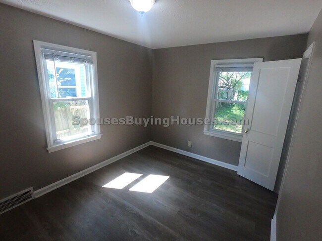 Building Photo - 1848 N Warman Ave