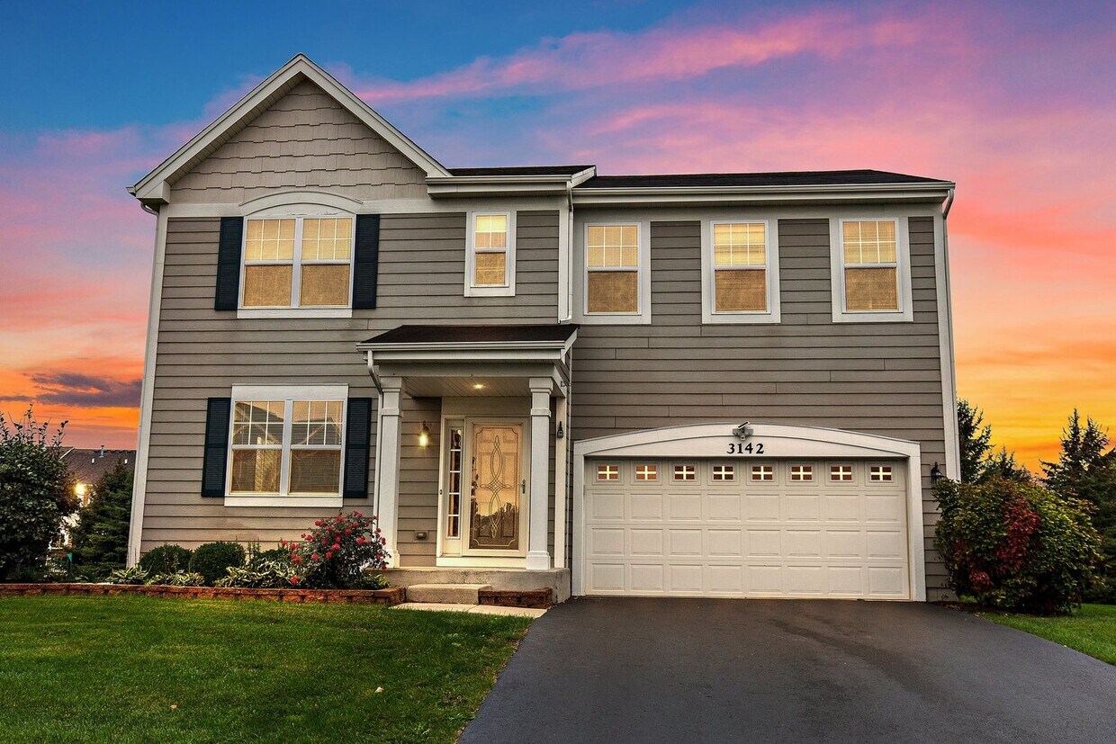 3142 Kyra Ln, Elgin, IL 60124 House Rental in Elgin, IL