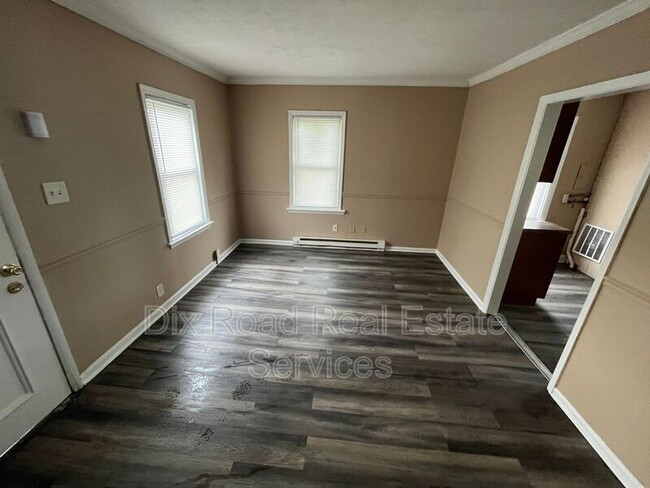 Building Photo - 702 Buena Ave