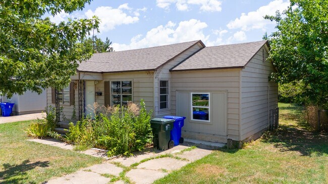 Building Photo - Charming 3-Bedroom Home in Prime Norman Lo...