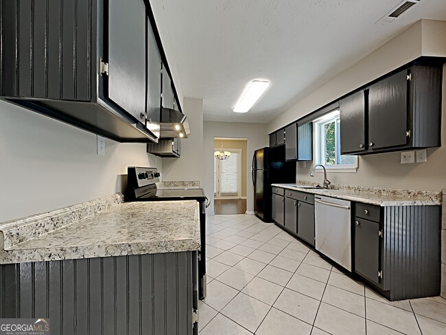 Building Photo - 947 Shiloh Ridge Run NW