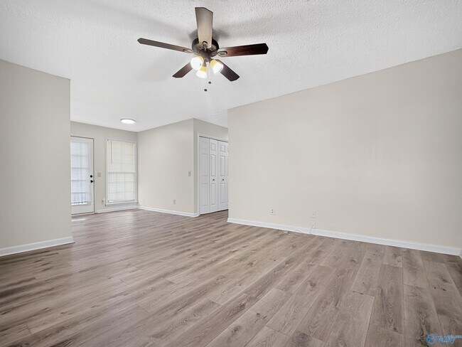 Building Photo - 6209 Friar Tuck Dr NW