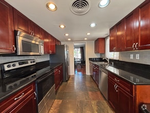 Building Photo - 4132 N 33rd St