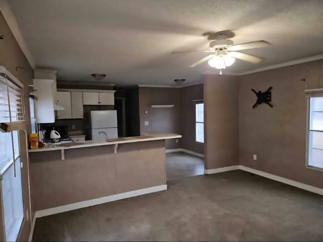 Building Photo - 410 Brown St