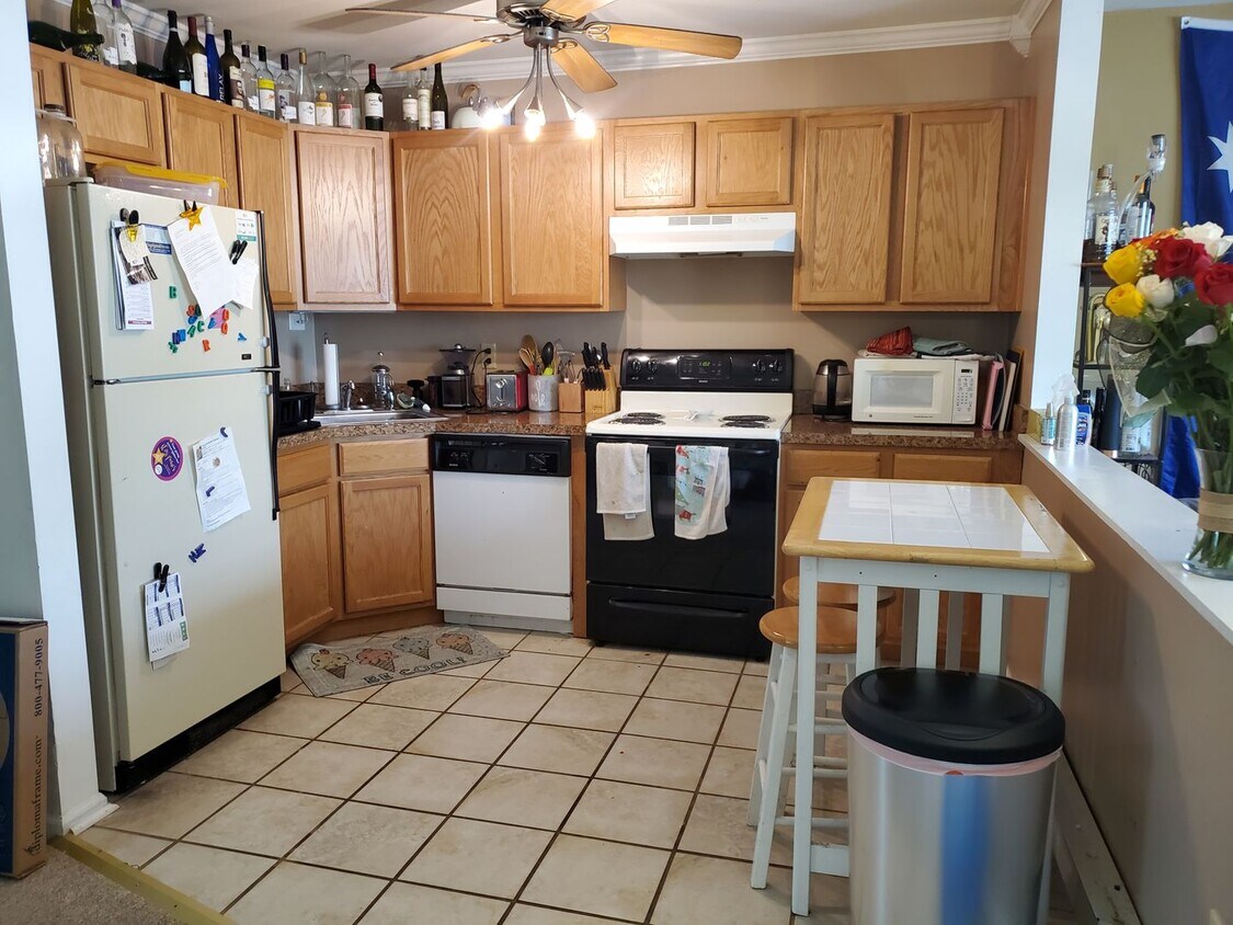 Primary Photo - 3 Bedroom, 2 Bath Townhouse in Millersville