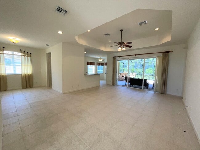 Building Photo - 7608 Greenbrier Cir