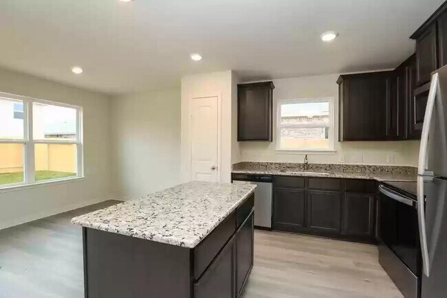 Foto del edificio - 8135 Vacek Meadows Loop