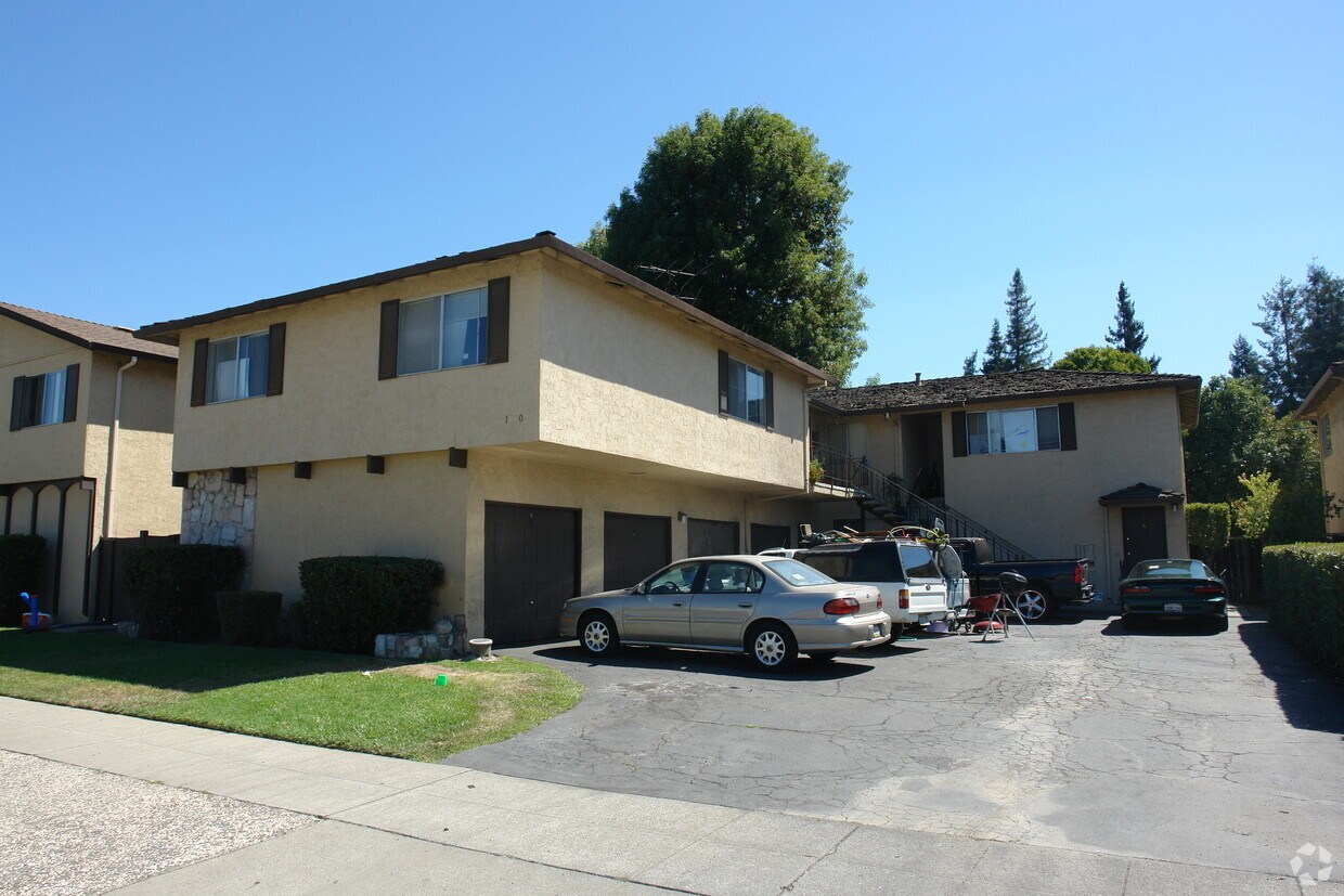 Primary Photo - 1220 Francisco Ave