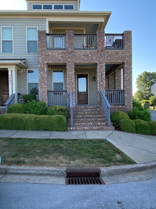 739 Boston Park Dr Unit C, Bowling Green, KY 42103 Condo for Rent in
