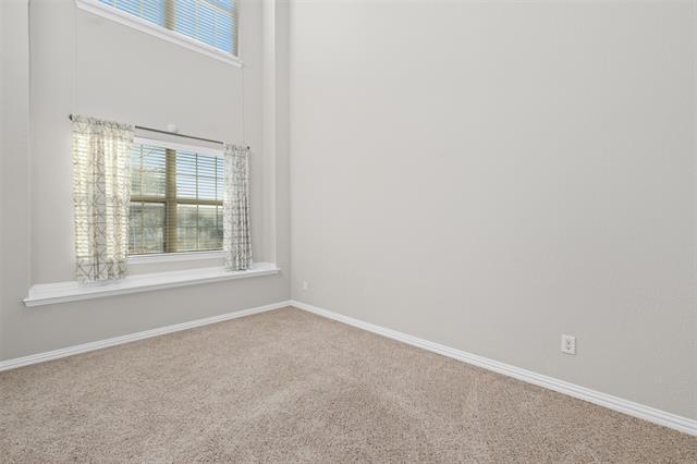 Foto del edificio - 6944 Carrington Ln