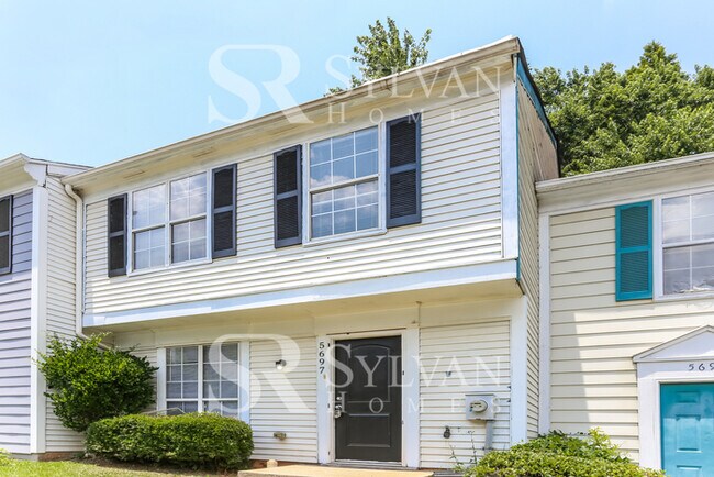 Building Photo - 5697 Wells Cir
