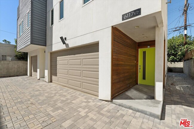 Foto del edificio - 6117 1/2 Fountain Ave