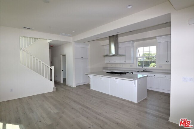 Building Photo - 22033 Normandie Ave