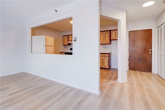 Foto del edificio - 404 Main St