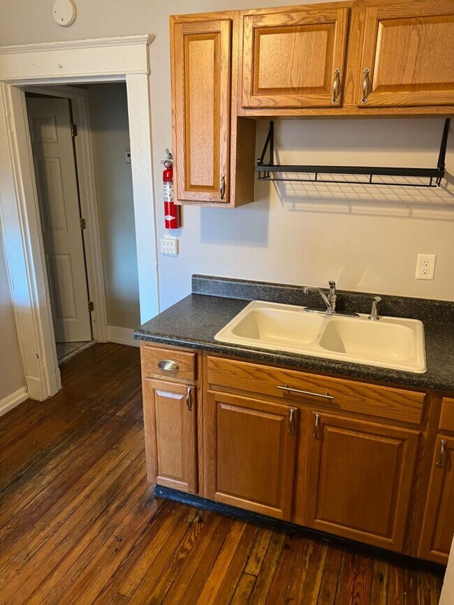 Foto del edificio - 117 S Stafford Ave