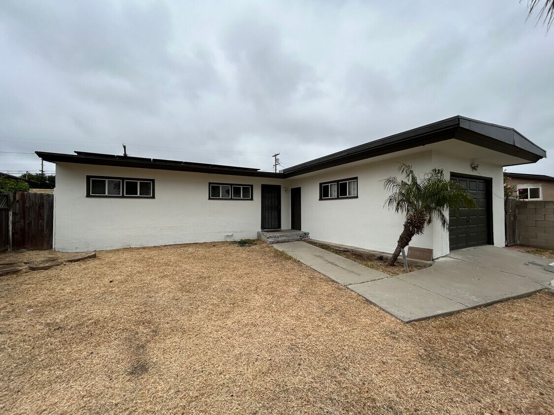 Primary Photo - 3 Bed, 1 Bath in San Diego.