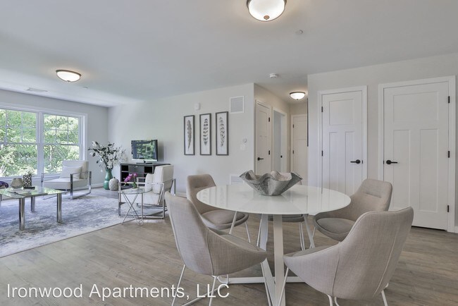 Building Photo - 1 br, 1 bath Apartment - 215 Fairmount Avenue